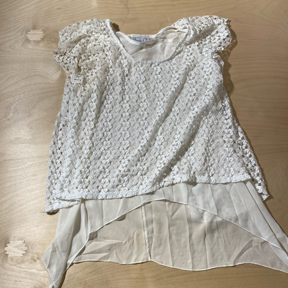 Emma G Lacy Blouse Size Medium (AI)